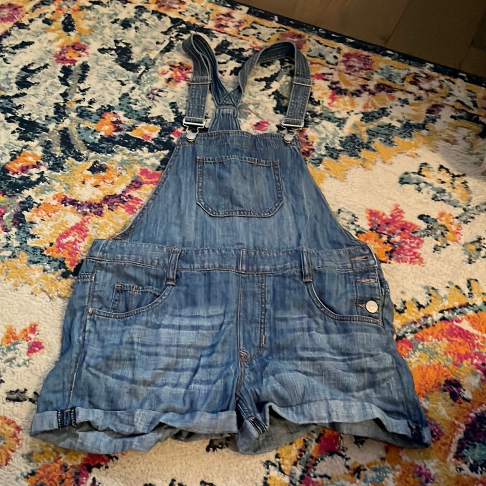 Express Jeans Blue Jean short overalls medium wash